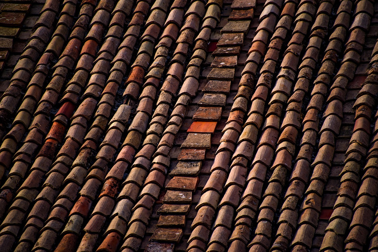 expert en couverture de toit : installation, réparation et entretien pour assurer la durabilité et l'étanchéité de votre toiture.